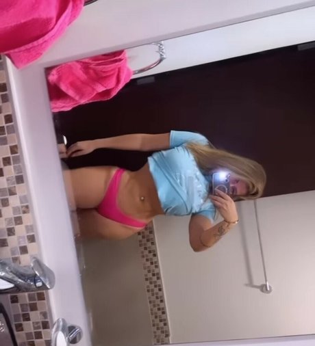 Tais Lambertini high quality pornstar photos