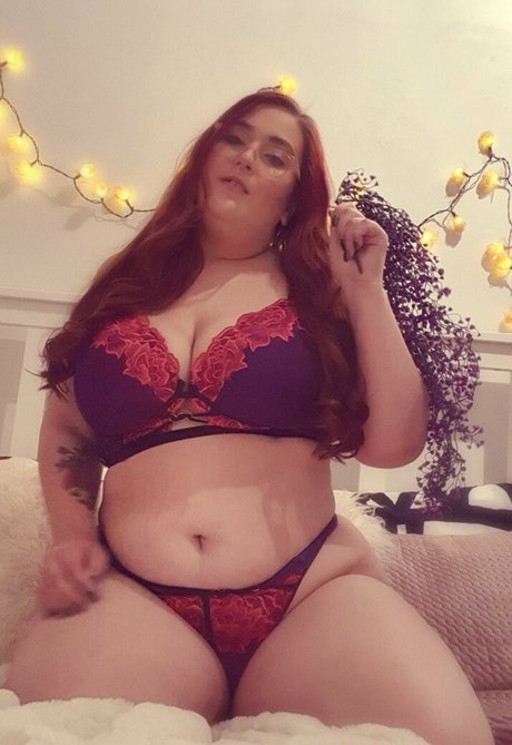 averyfiresxo pretty actress picture