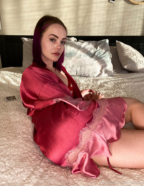 ciciastral naked pornstar img