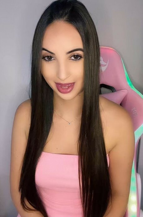 Alinedls Aline Oliveira high quality pornstar img