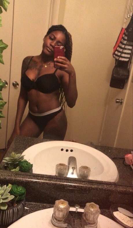 spoilbaezy nudes actress photos