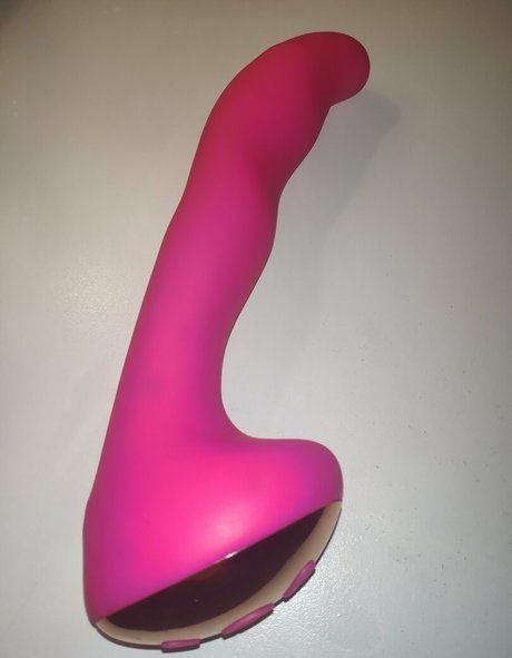 gingergiantess art actress pics