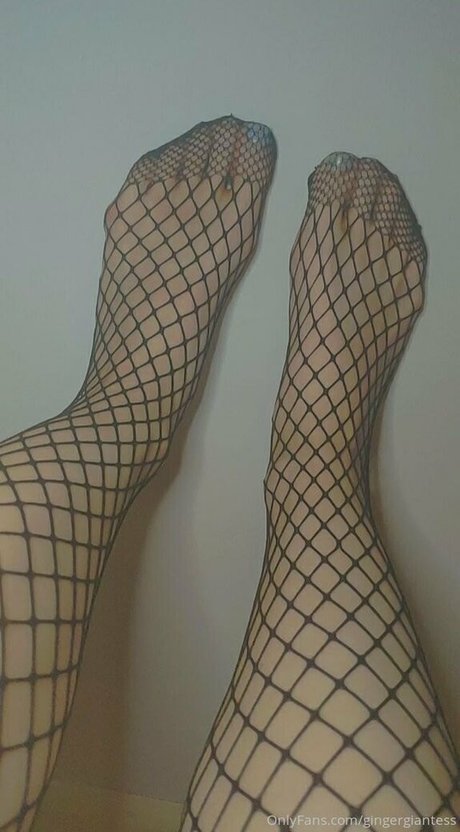 gingergiantess star naked pics