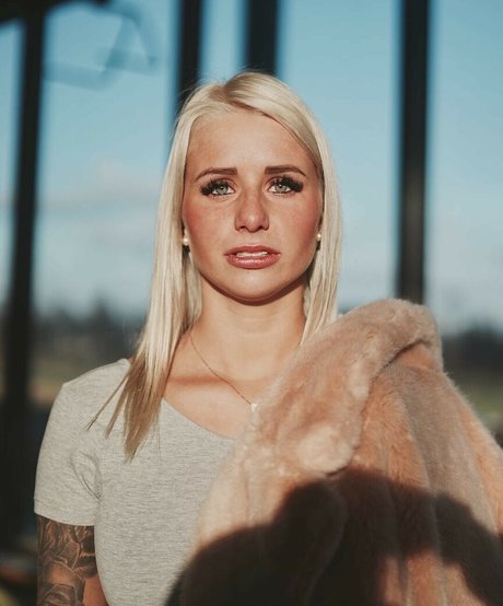 Carina Spack pornstar hot photos