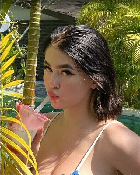 asissska sexy star photo