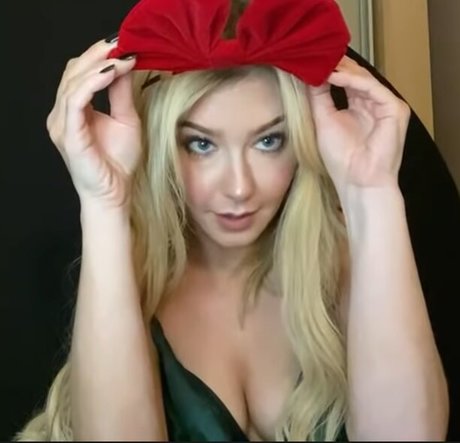 Creative Calm ASMR pornstar high quality pics