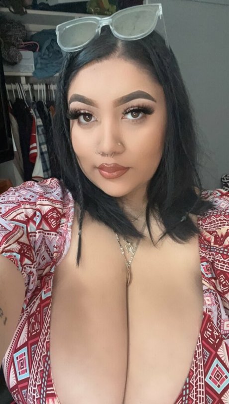 Lawhora model hd pics