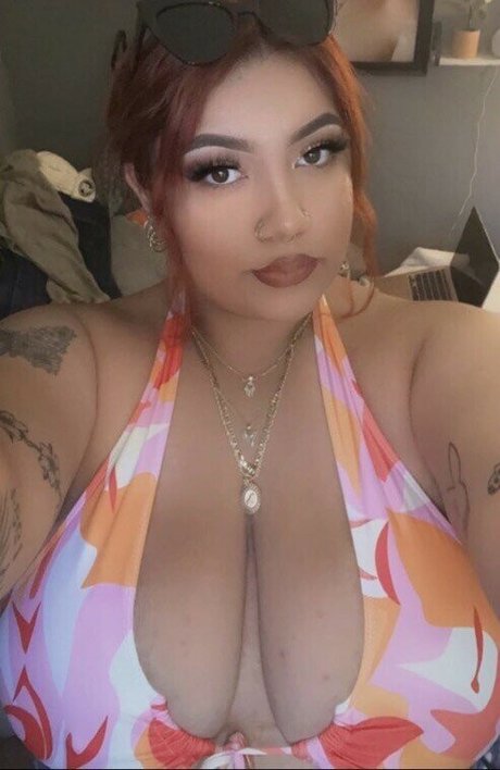 Lawhora sexy model picture