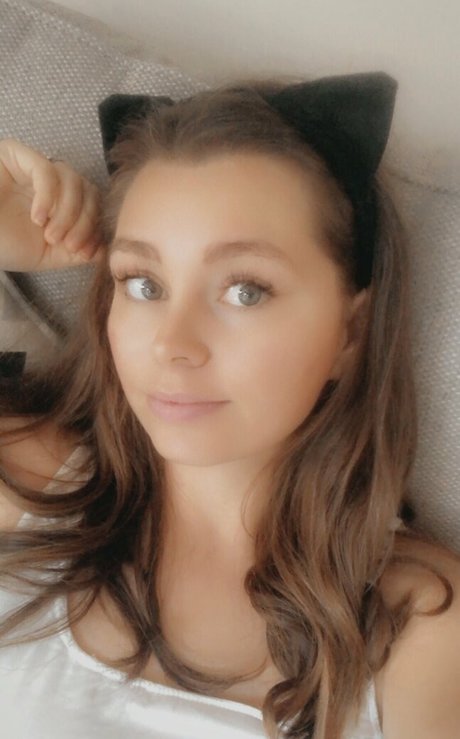 Admiremeamy adult star picture