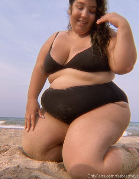 fatbratfreya adult model picture