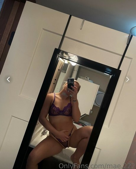 mae 222 pornstar xxx photos