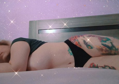 Daireth art model photos