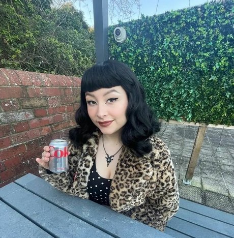 xalexaddams nude pornstar pic