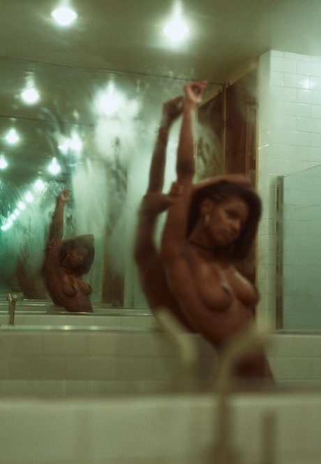 Luci Lane star sexy pictures