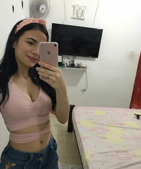 valenti16023407 sexy pornstar image