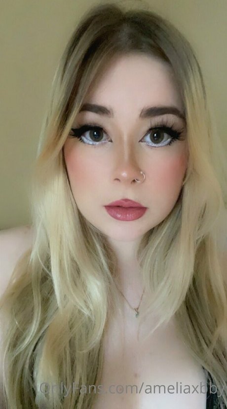 ameliaxbby pornstar erotic pictures