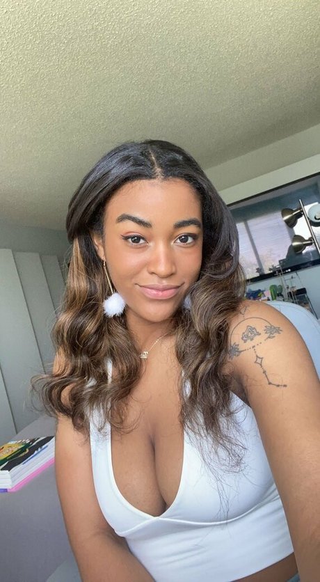 TatyMx erotic model img