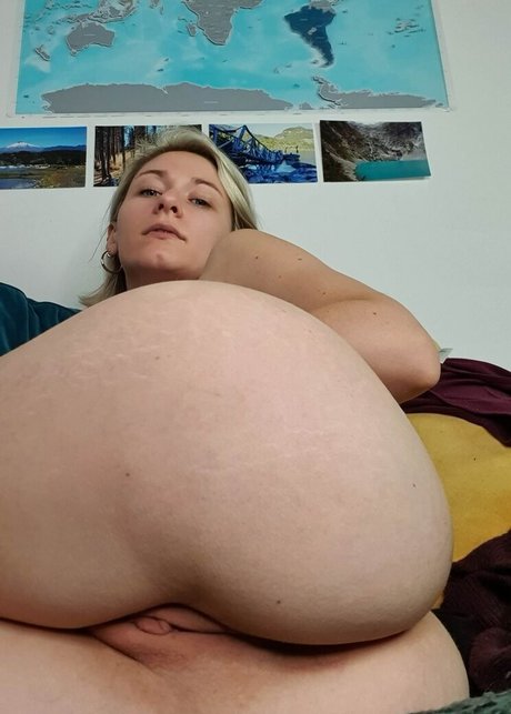 adorable alice star photos