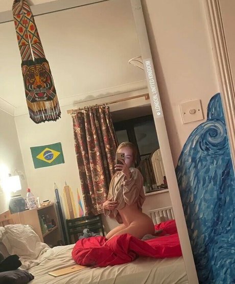 Lola Sykes model nice photos