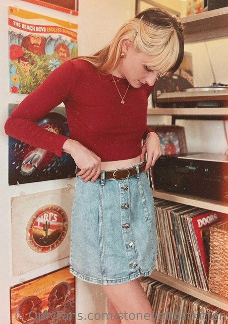 stoneyghostkitten model hd picture