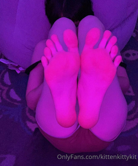 kittenkittykit model nice pic