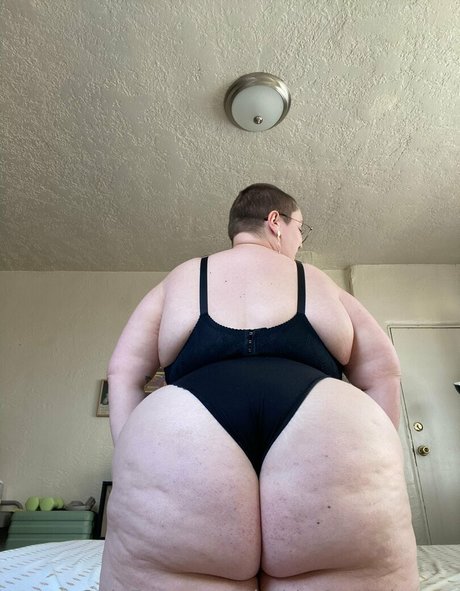 chubbyfrogprincess naked actress picture