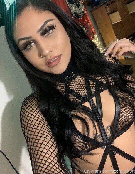 scorpioth0tt nude actress picture