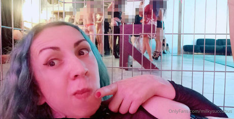 nia fox adult model image