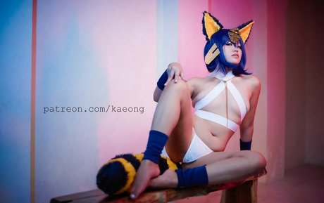 Kae Ong star sexy photo