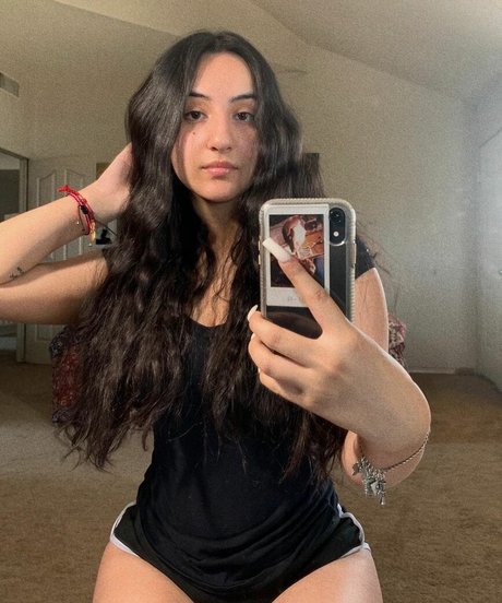 Anneiise actress images