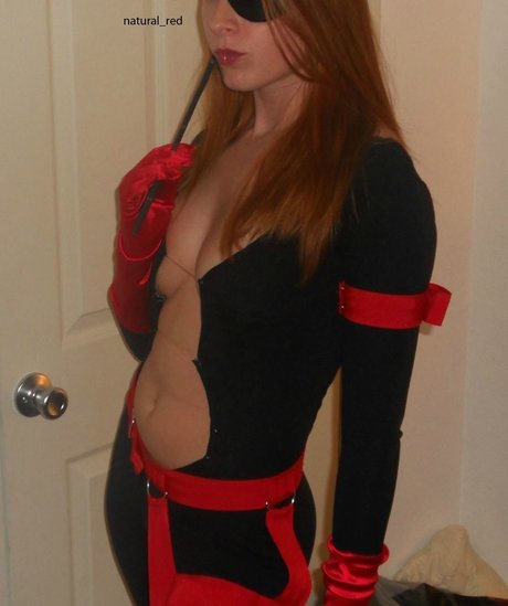 Natural Red hot model gallery