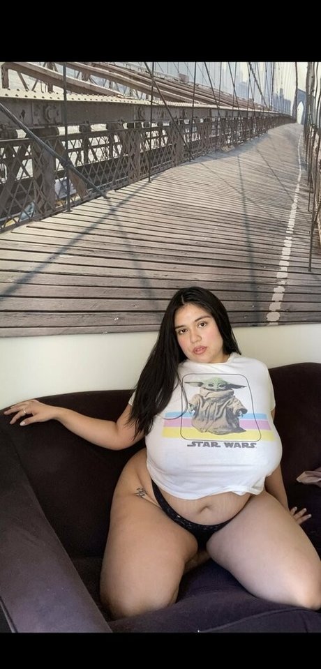 vanessahinata sex model gallery