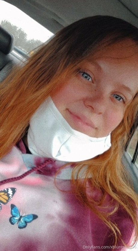 xbluntslut696 model free photo