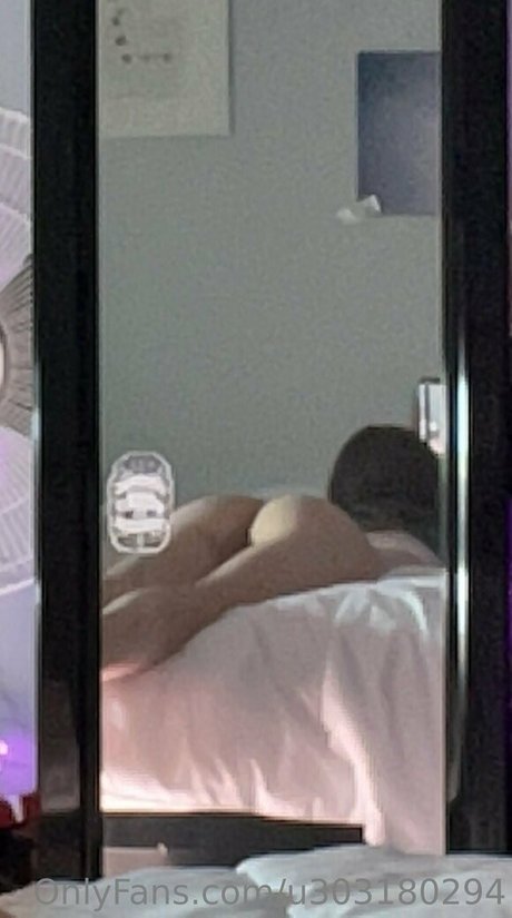 Dumbuni naked star pics