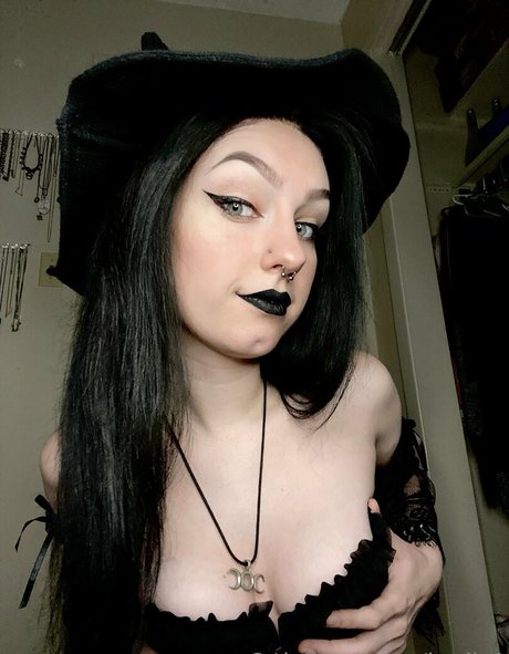 k eliz1 pretty actress image