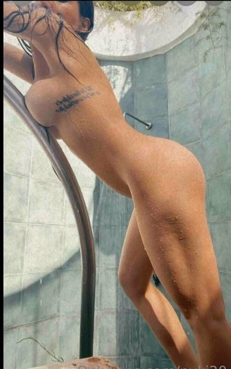 nyki20 hot model image