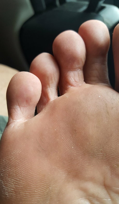 barefeeticus model porn photos