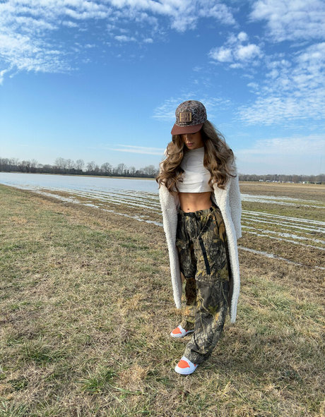 christen naked model galleries