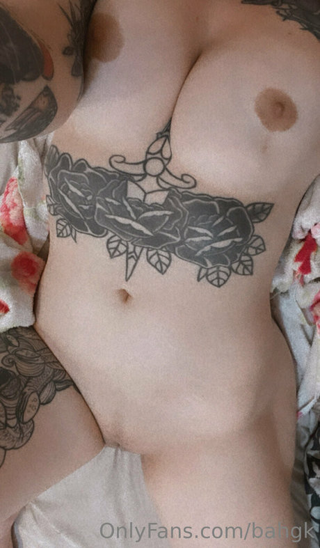 bahgk model perfect pics