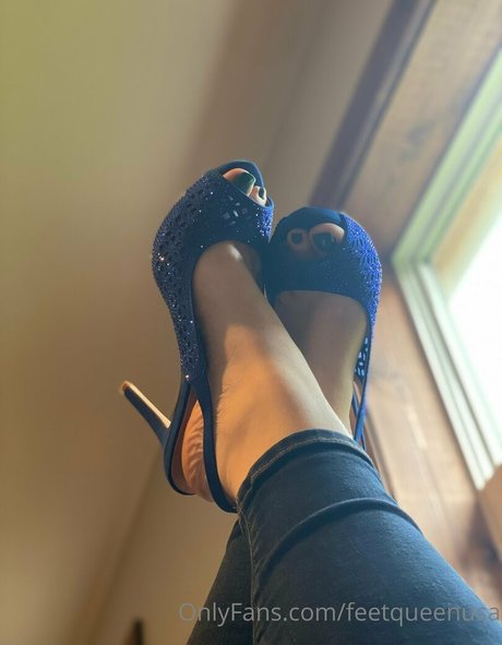 clovers photos porn actress photo