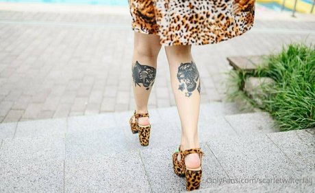 scarletwaterfall model erotic gallery