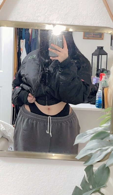 Aliyah Delaney pornstar naked gallery