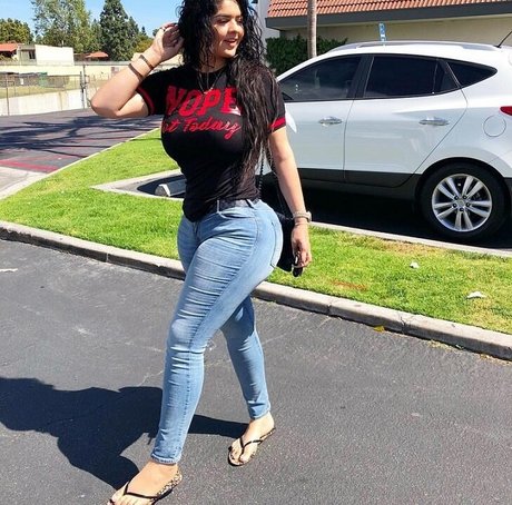 Graciela Montes model pictures