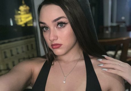 ROSEVNVunofficial pornstar pretty image