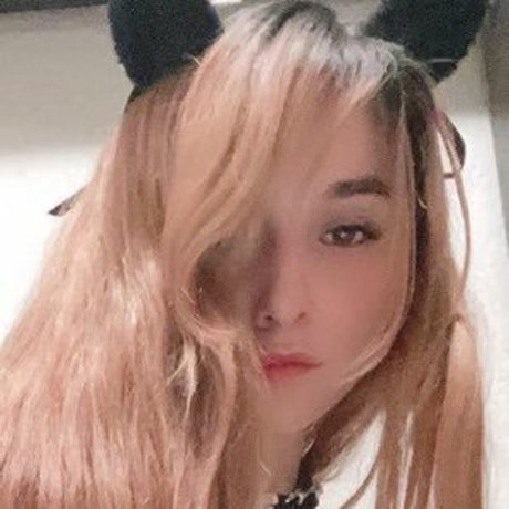 HeyShika nude model img