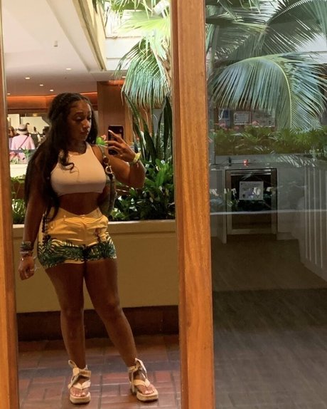 Lexxiibaebie top pornstar photos