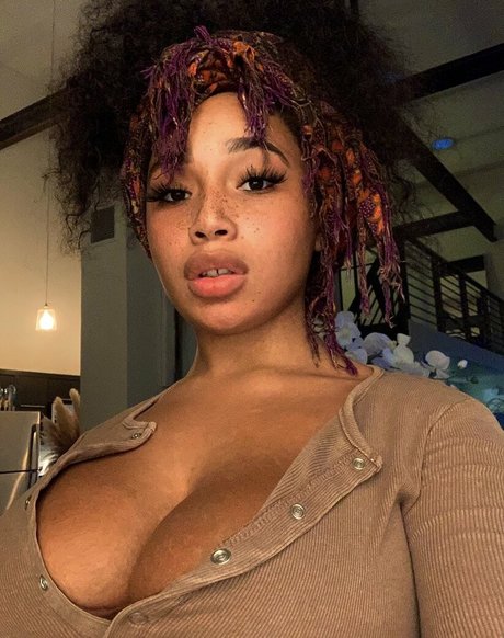 Lexxiibaebie top model pic