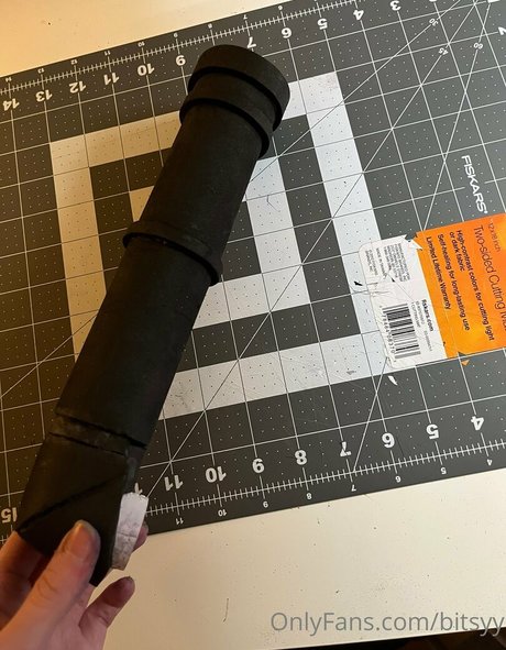 bitsyy model adult pic