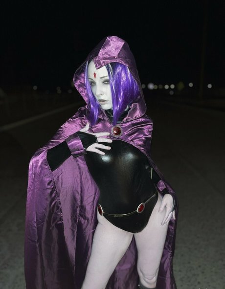 bitsyy sexy actress pic