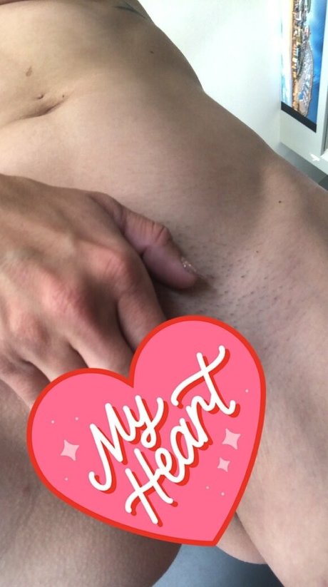 tittytata model naked pic